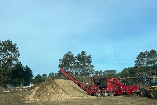 2011 RotoChopper FP66 Hogs and Wood Grinders